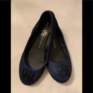 Rock & Republic Ballet Shoes size 6 M Blue & Black